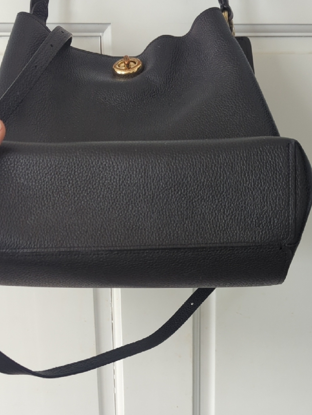 Coach Charlie Black Leather Shoulder Bag with Gold Hardware - Picture 5 of 11